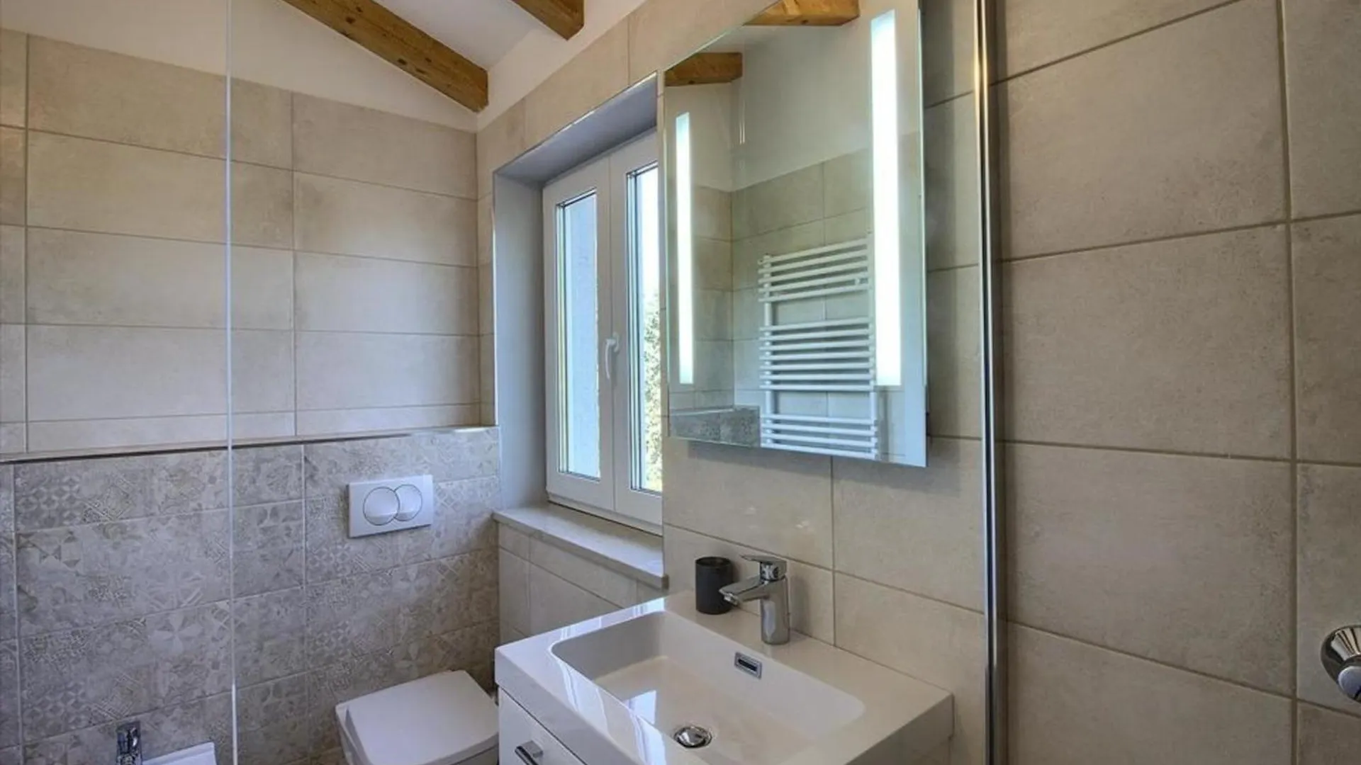 Ferienhaus Mit Privatpool Fuer 8 Personen Ca 120 Qm In Mugeba, Istrien Istrische Riviera Holiday home