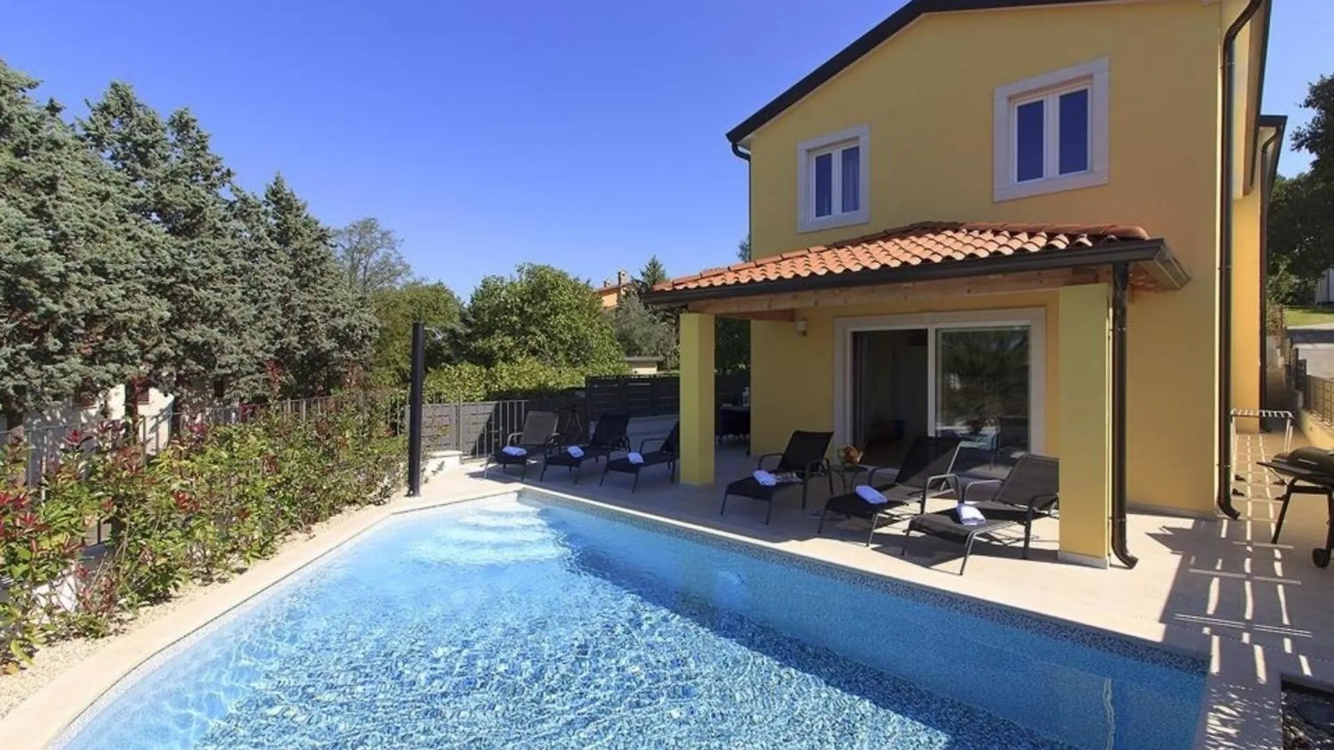 Ferienhaus Mit Privatpool Fuer 8 Personen Ca 120 Qm In Mugeba, Istrien Istrische Riviera