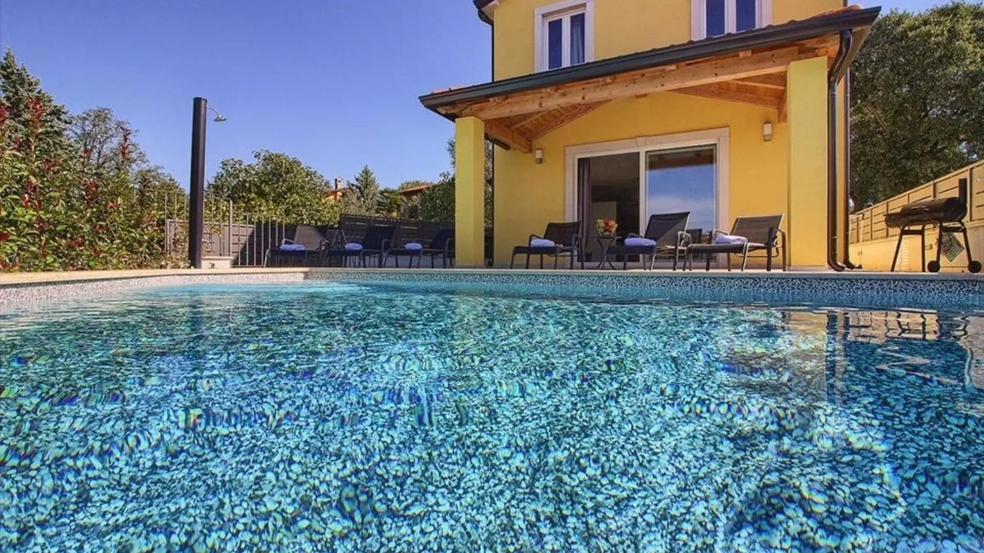 Ferienhaus Mit Privatpool Fuer 8 Personen Ca 120 Qm In Mugeba, Istrien Istrische Riviera